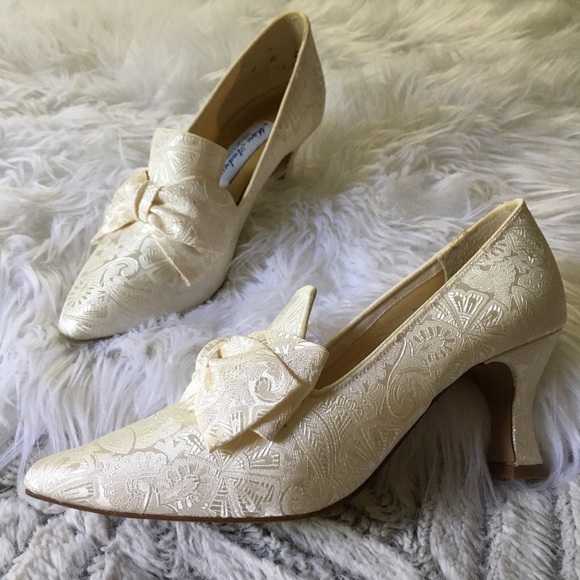 Vintage Shoes - Victorian Style Marc Andrew Collection Bow Heels 6